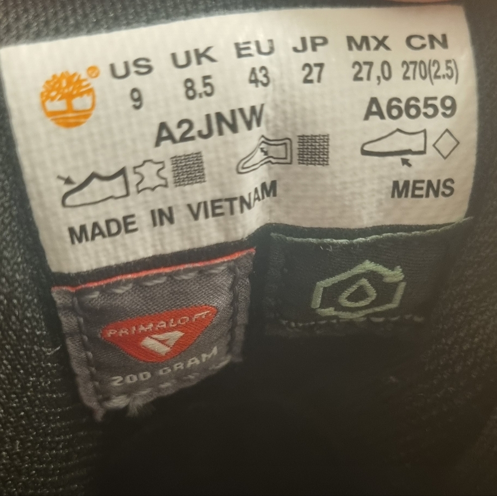 Timberland Red Suede Men's Lace-Up Boots with Gold Hardware - Picture 8 of 8